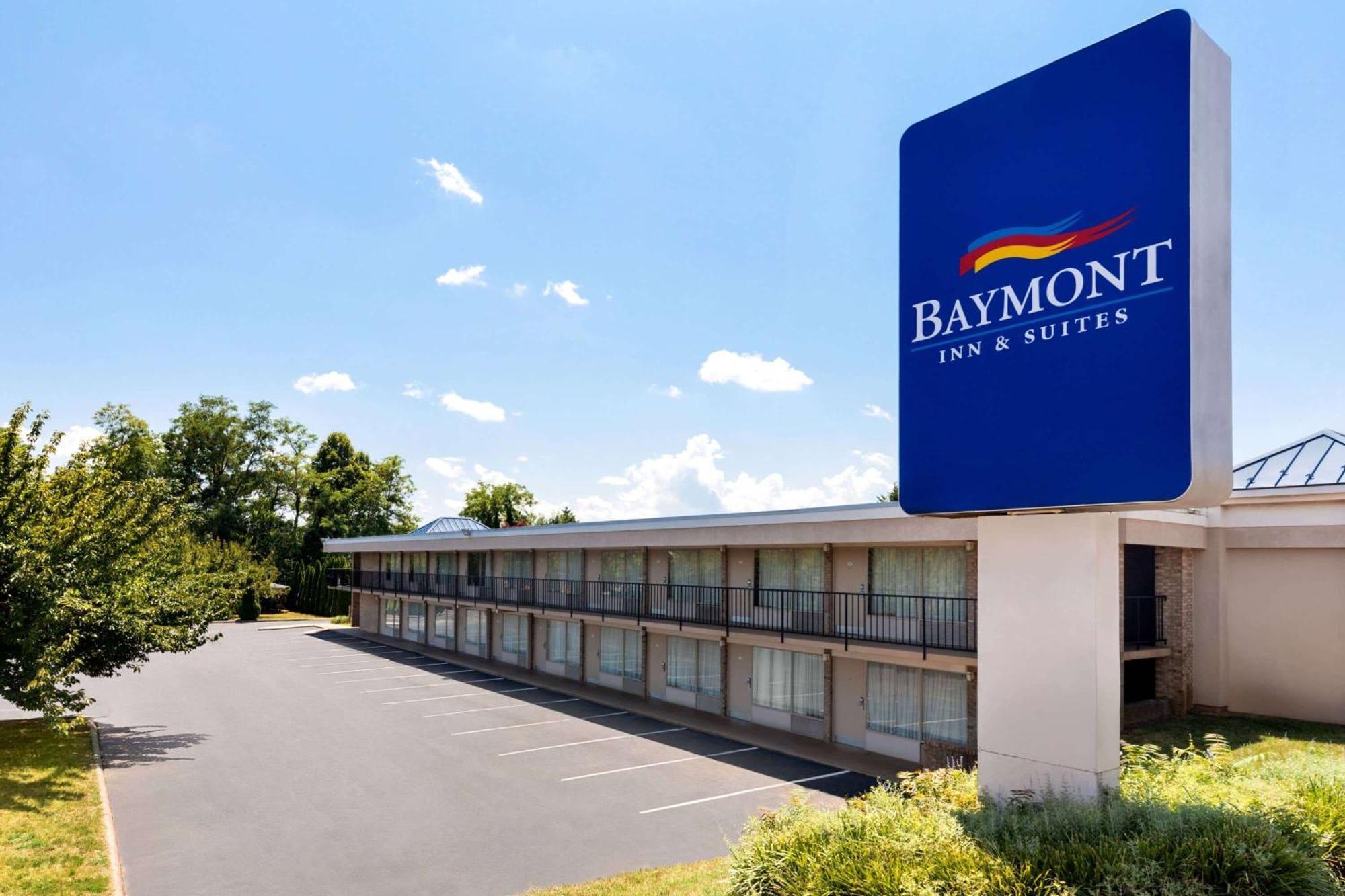 Baymont By Wyndham Lynchburg Motel Exterior photo